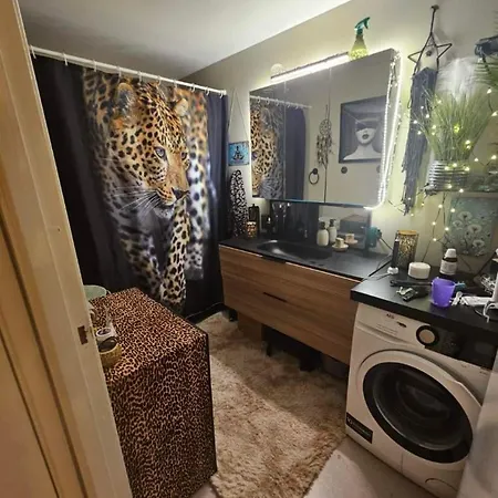 Spacious In Quiet, Area!